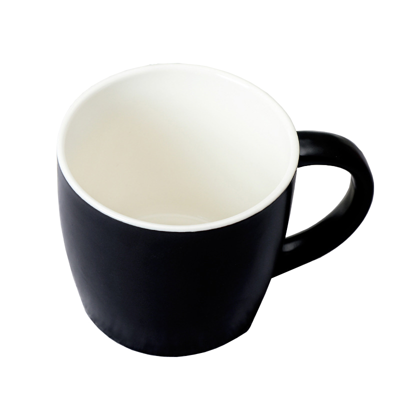 560ml Promotional Wholesale Simple Black And White Ceramic Coffee Mug
